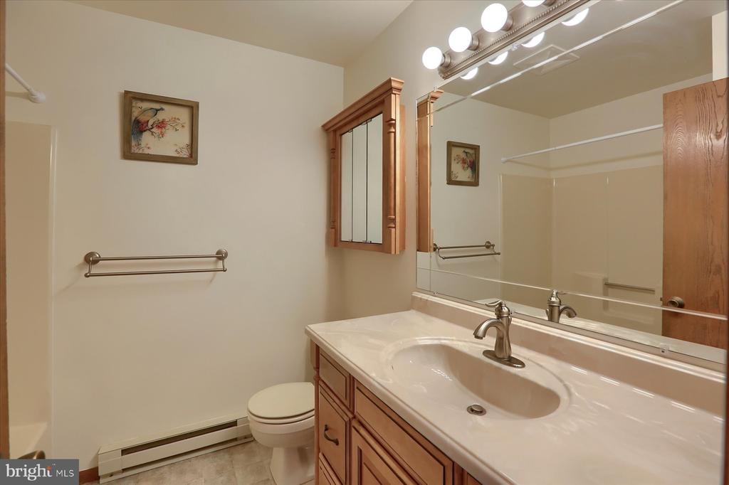 102 Fairview Dr