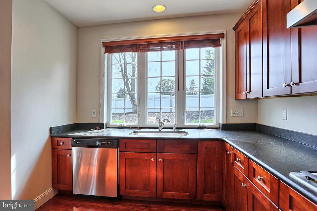2170 FLINTLOCK DR