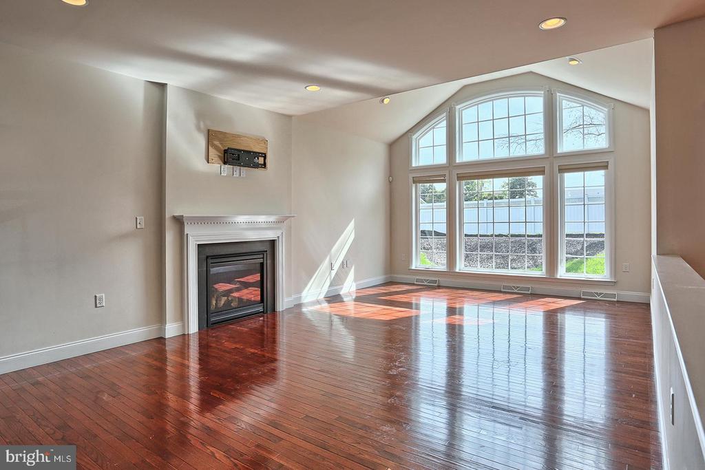 2170 FLINTLOCK DR