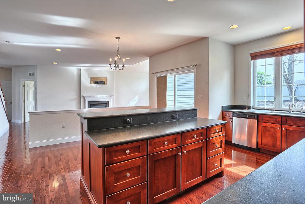 2170 FLINTLOCK DR