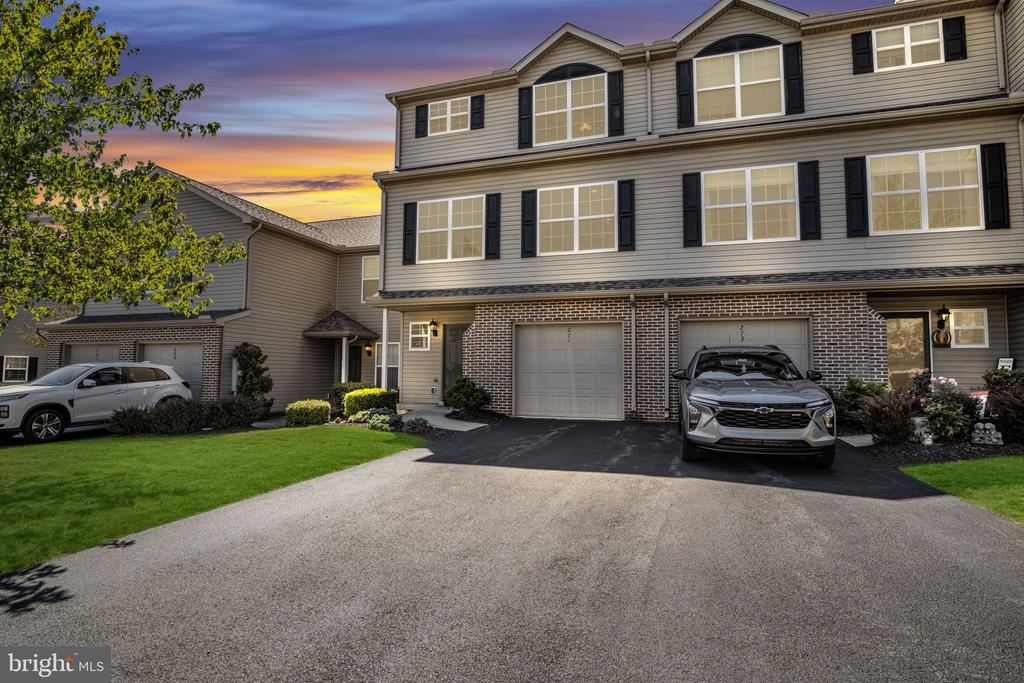 271 Thrush Dr