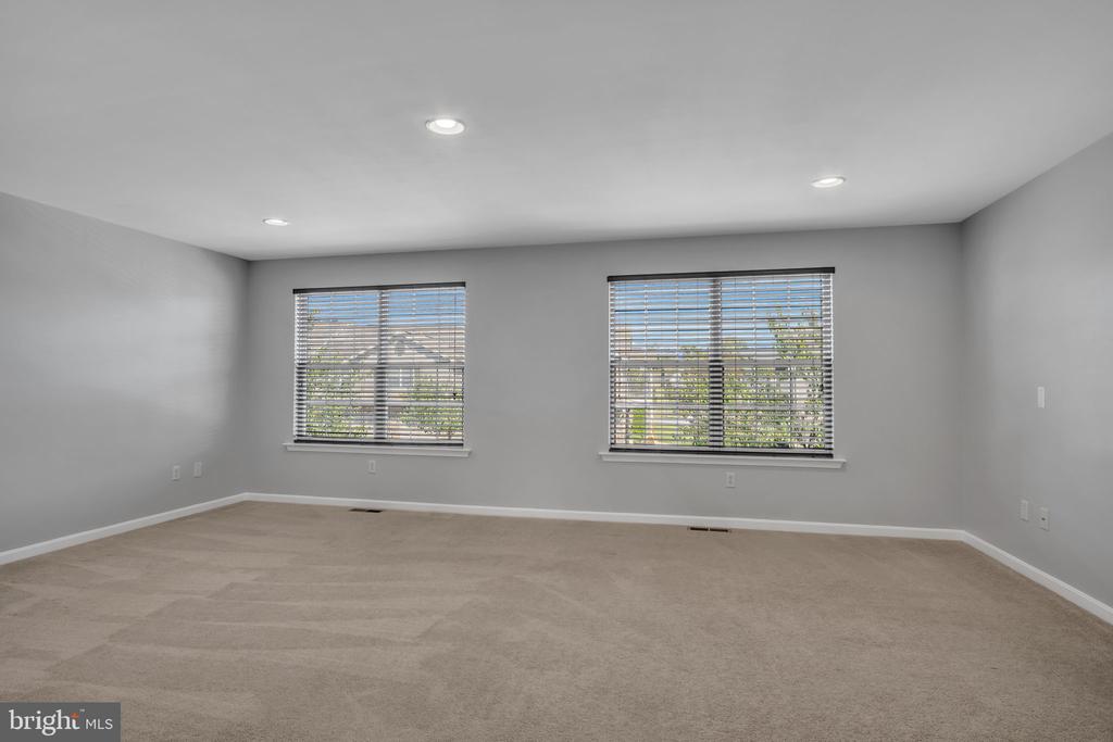 271 Thrush Dr