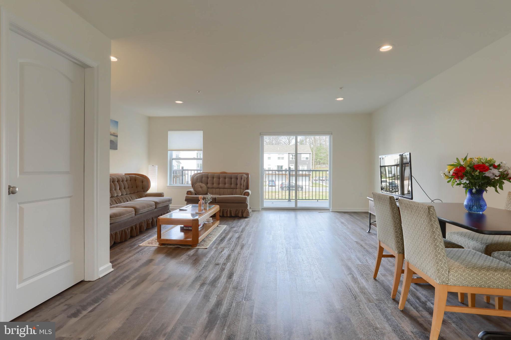 129 HIGH POINTE DR #33