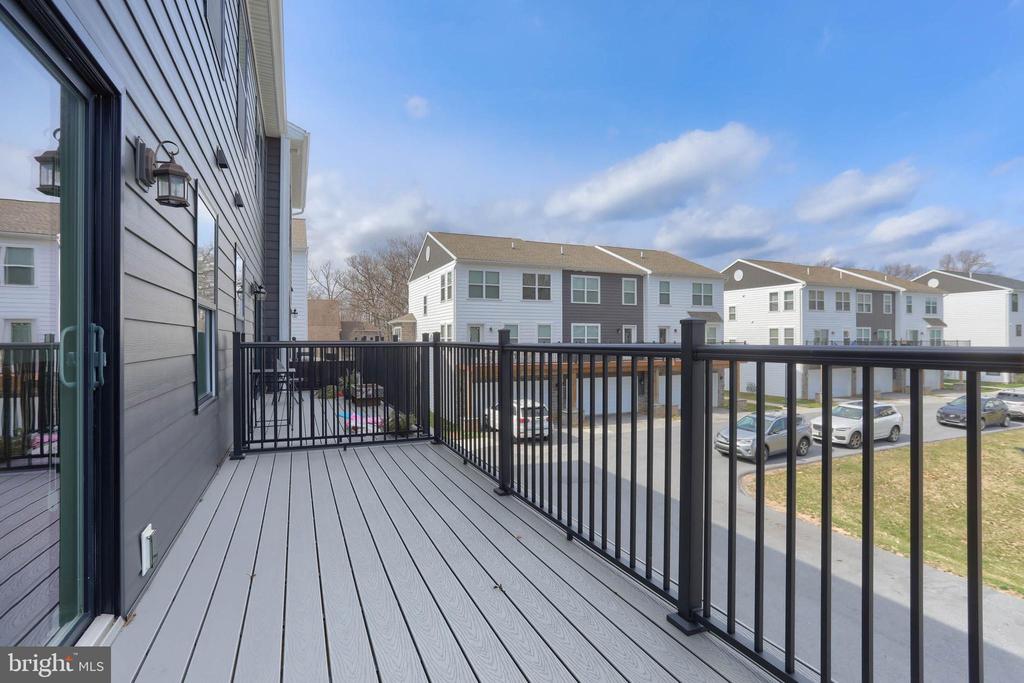 129 HIGH POINTE DR #33