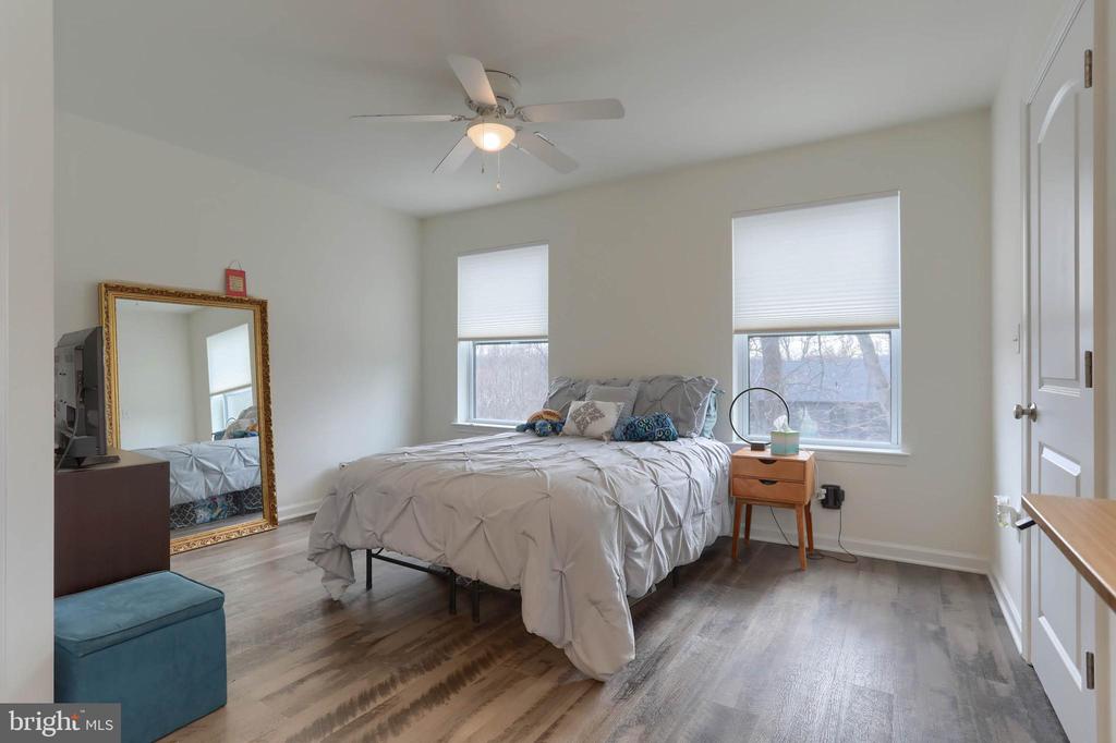 129 HIGH POINTE DR #33