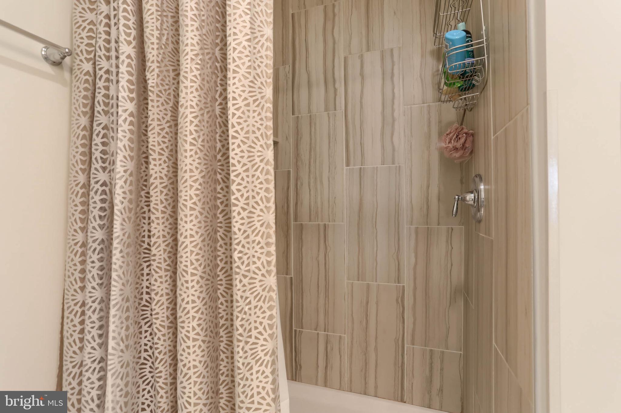 129 HIGH POINTE DR #33