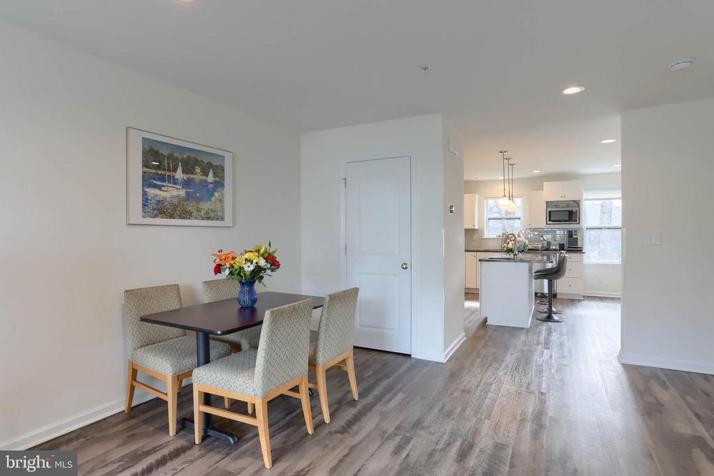 129 HIGH POINTE DR #33