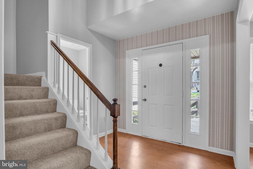 451 Lovell Ct