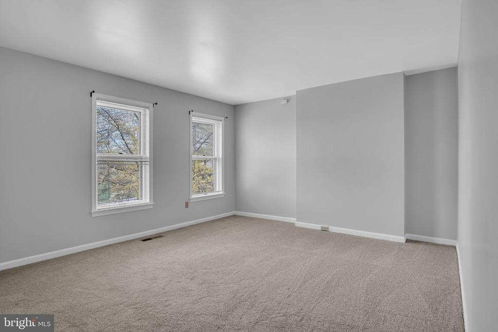451 Lovell Ct