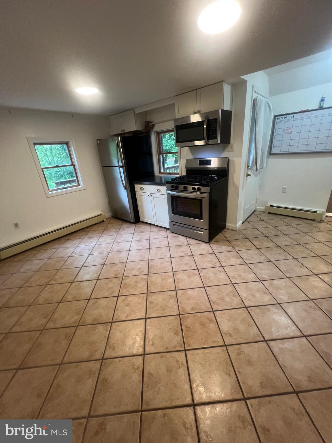 417 HILLTOP RD