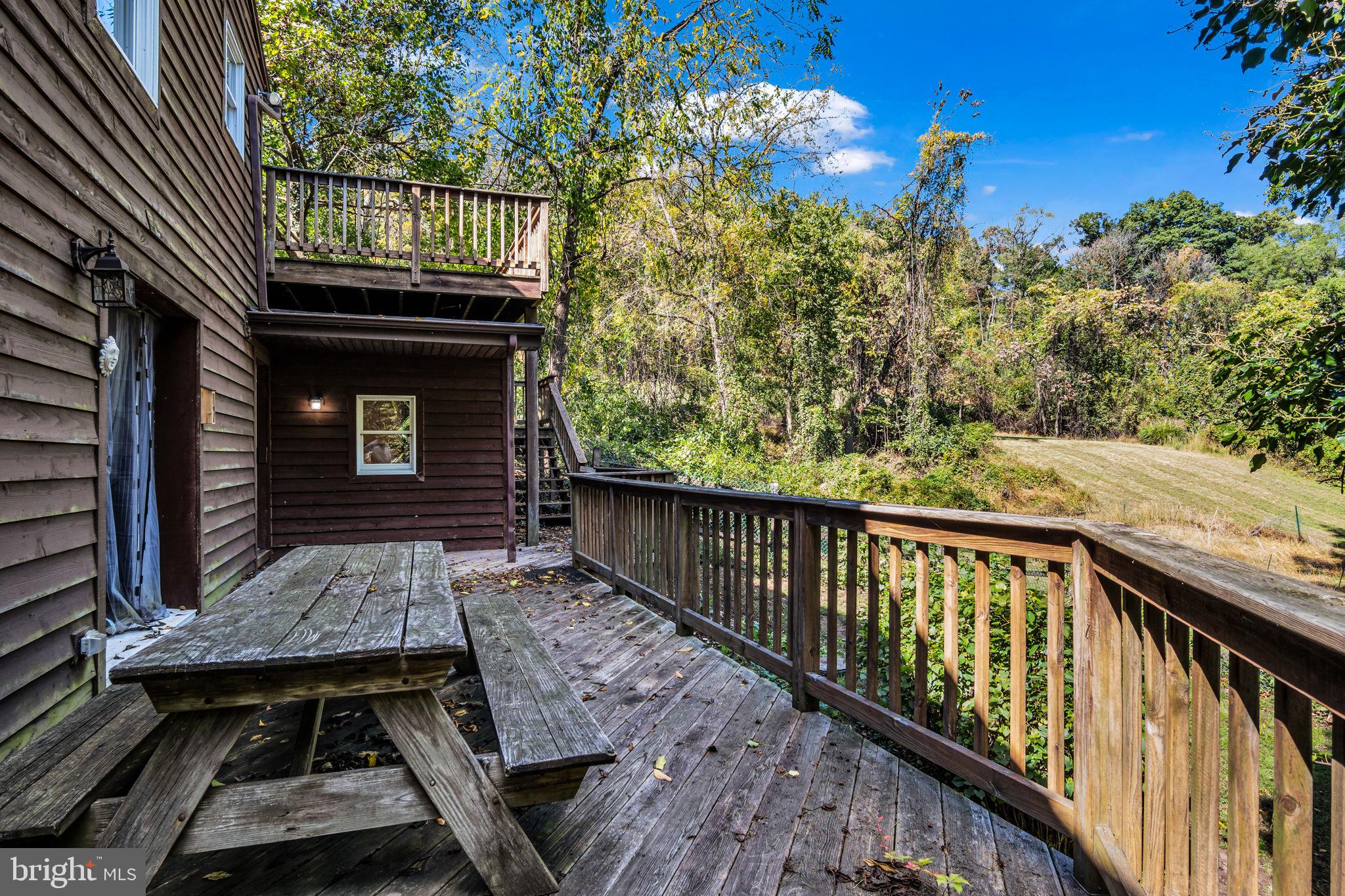 417 HILLTOP RD
