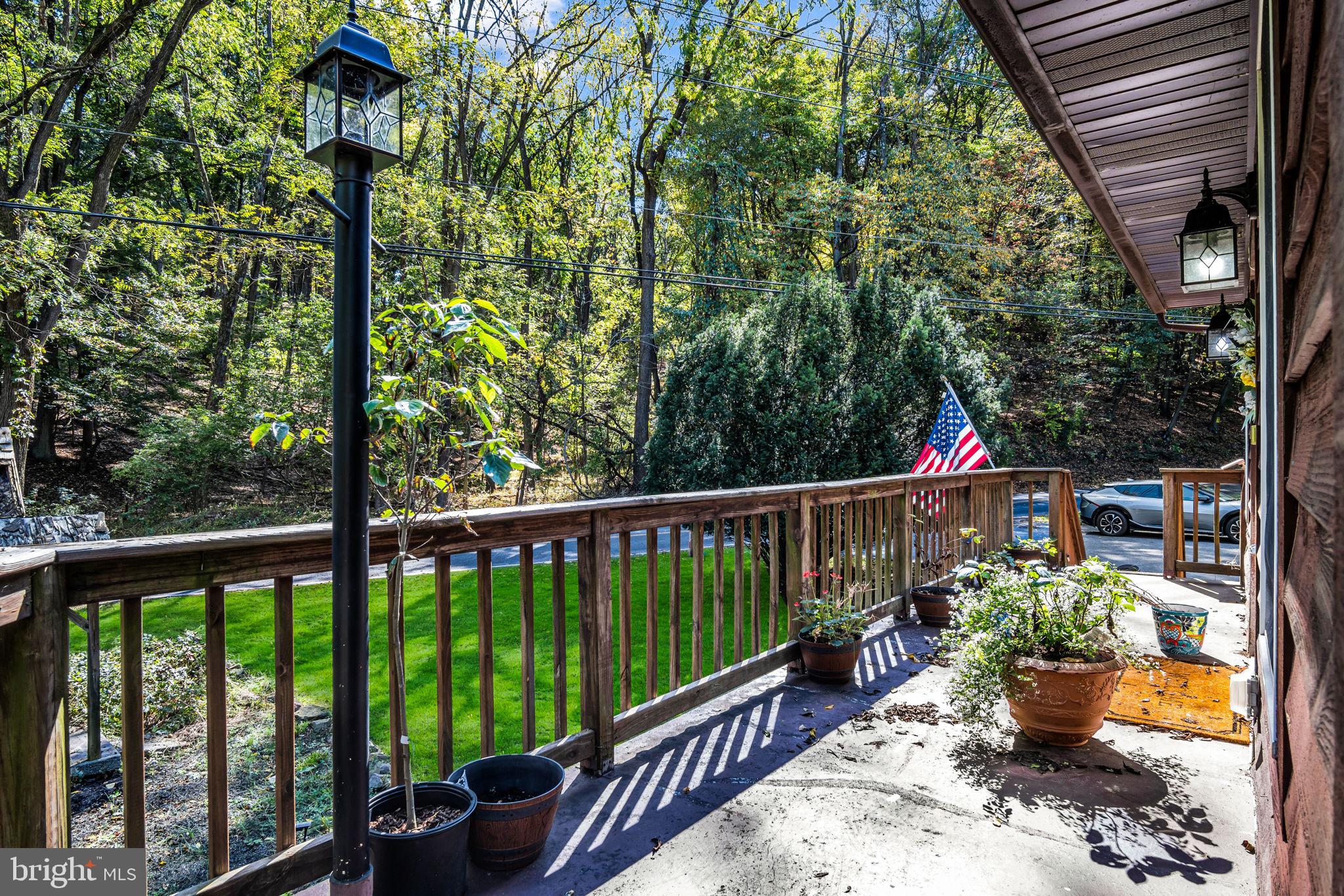 417 HILLTOP RD