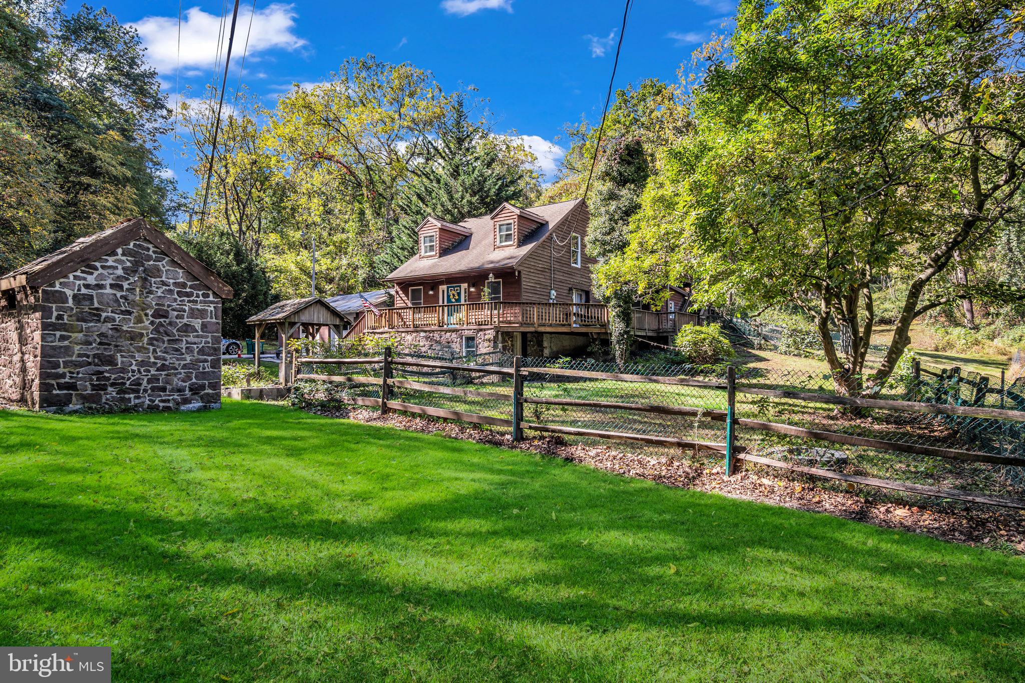 417 HILLTOP RD