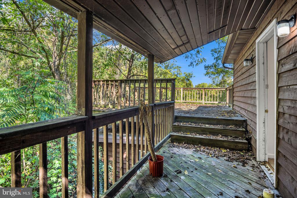417 HILLTOP RD