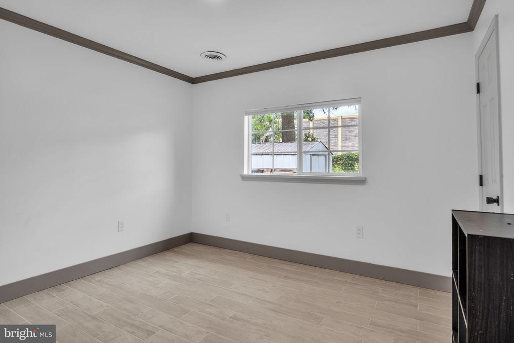 201 Aspen St