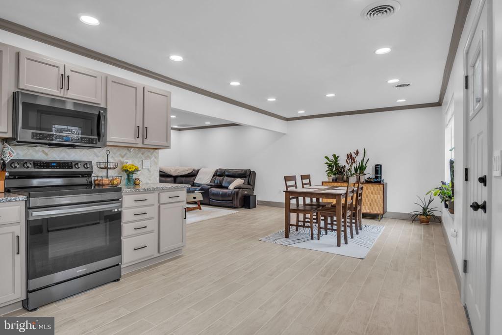 201 Aspen St