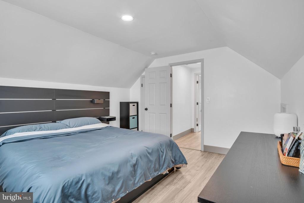 201 Aspen St