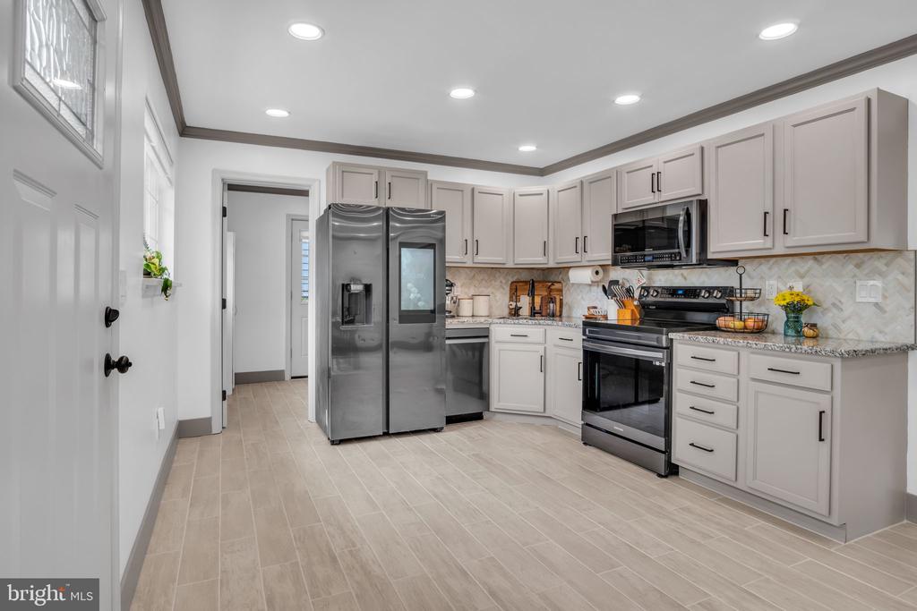 201 Aspen St