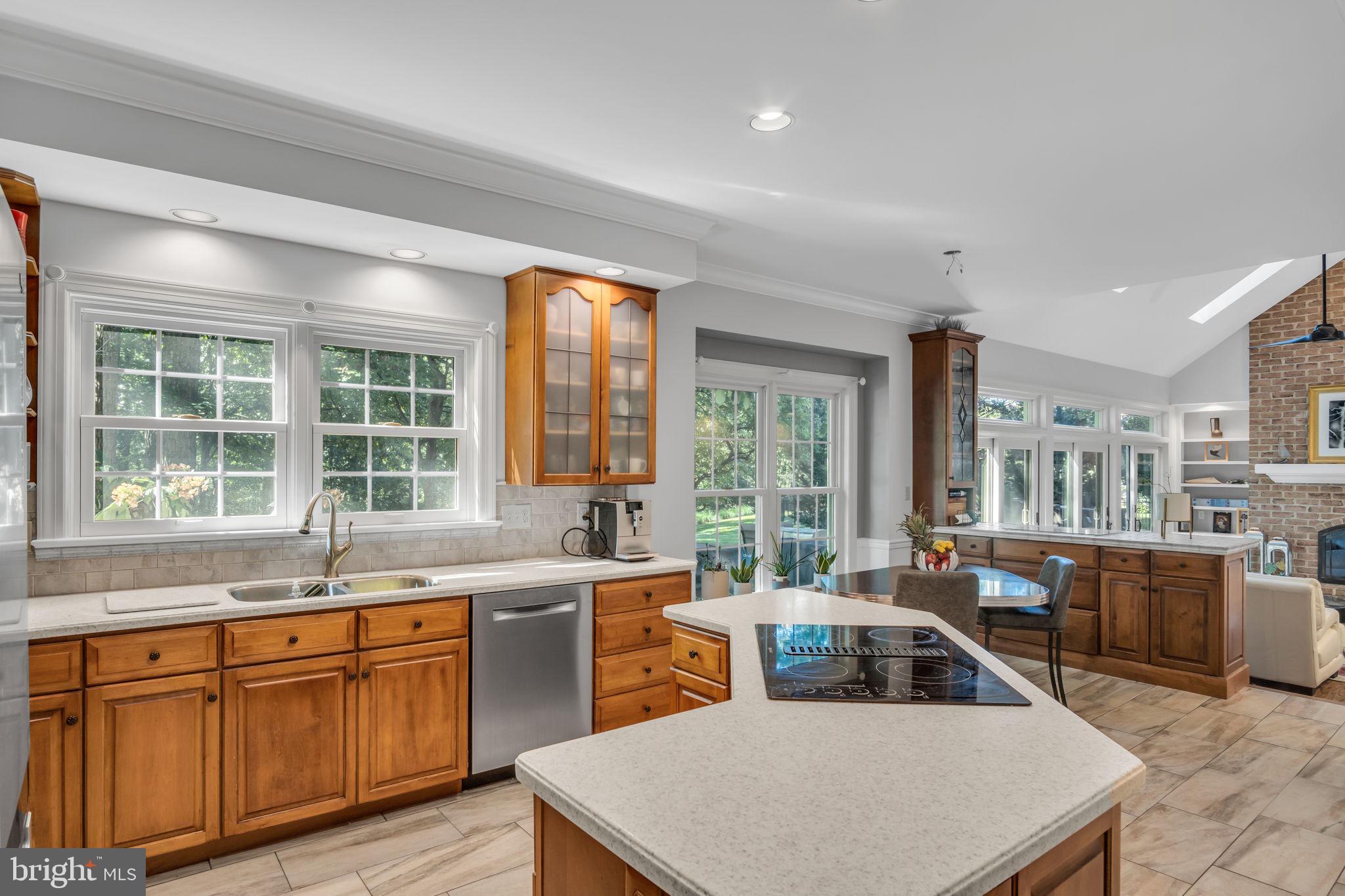 1080 STONEY RUN ROAD
