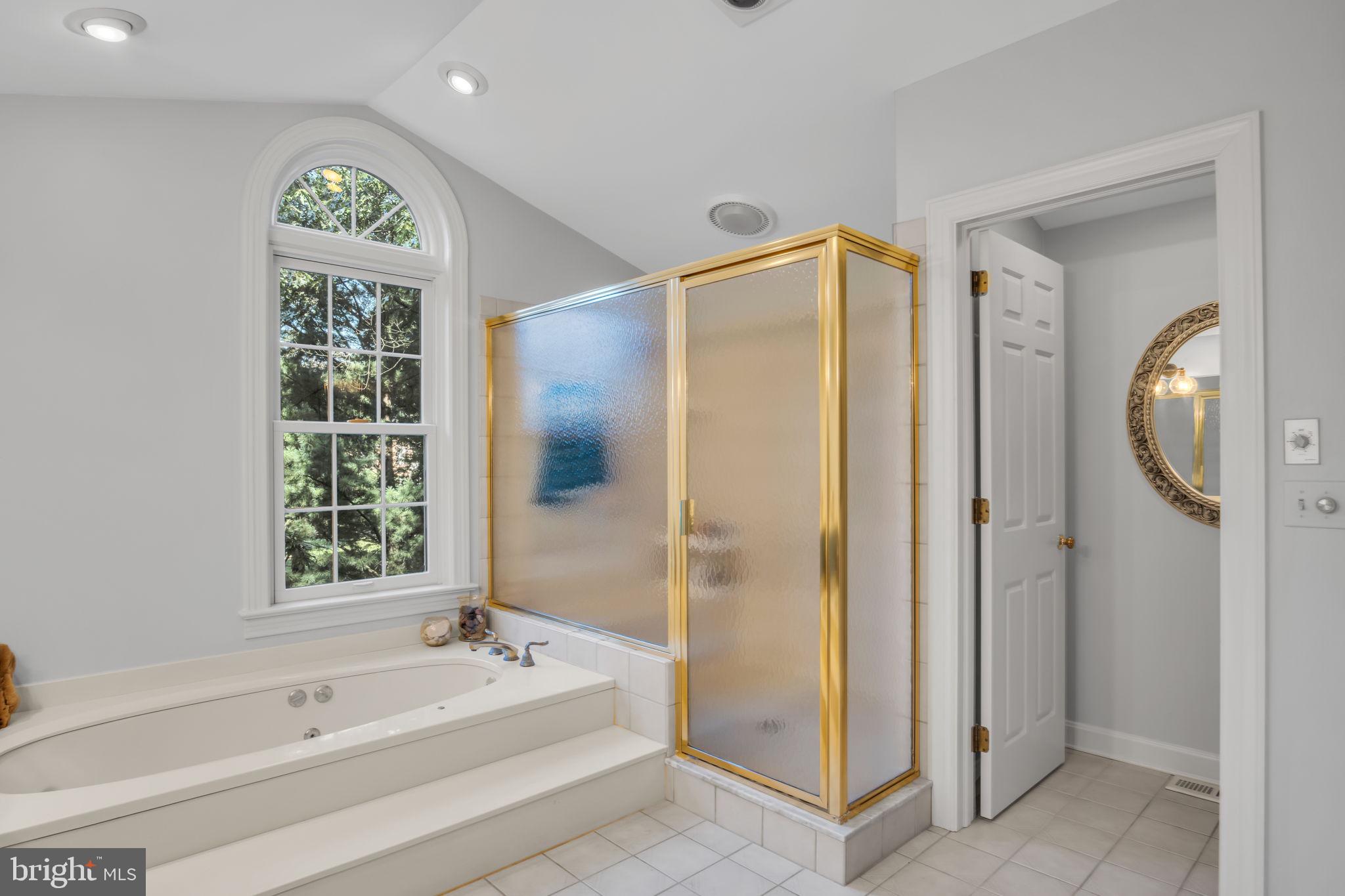 1080 STONEY RUN ROAD