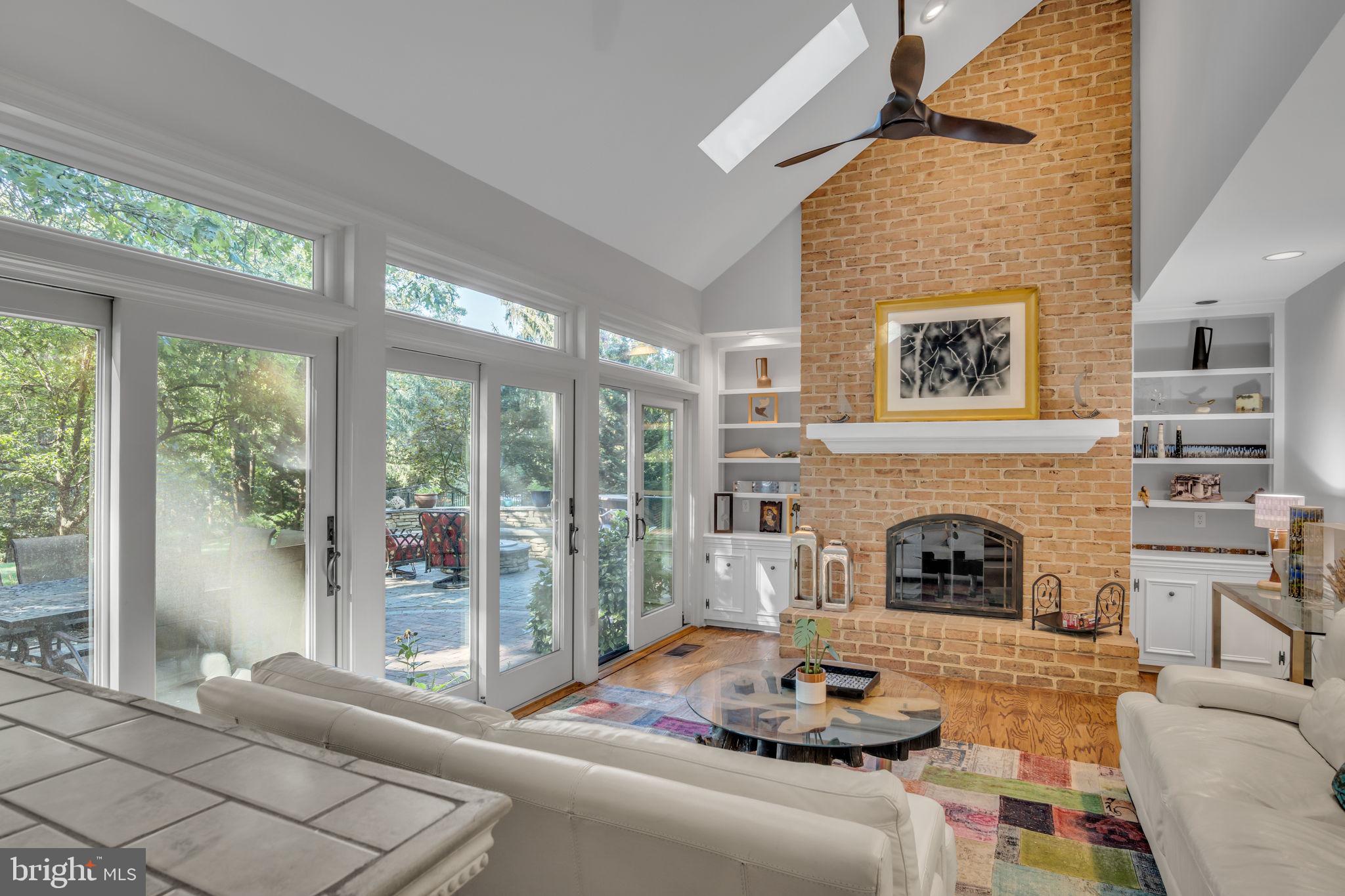 1080 STONEY RUN ROAD