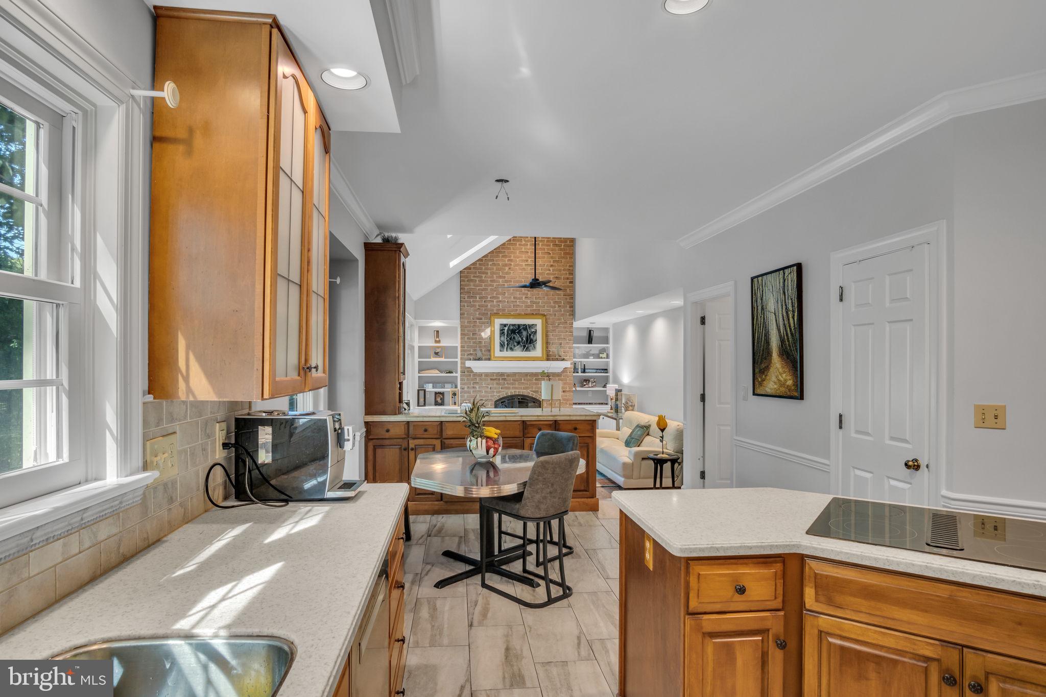 1080 STONEY RUN ROAD
