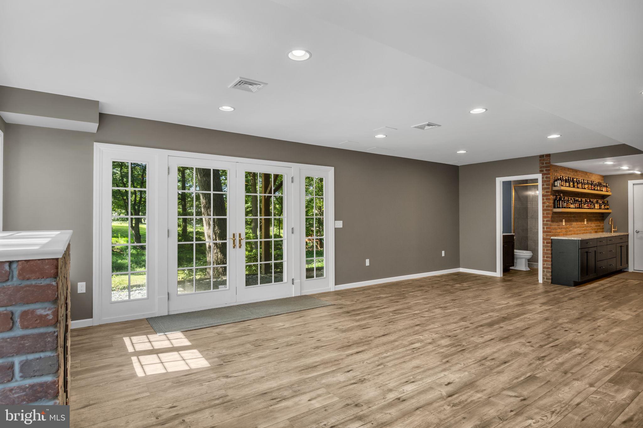 171 HAWTHORNE DRIVE