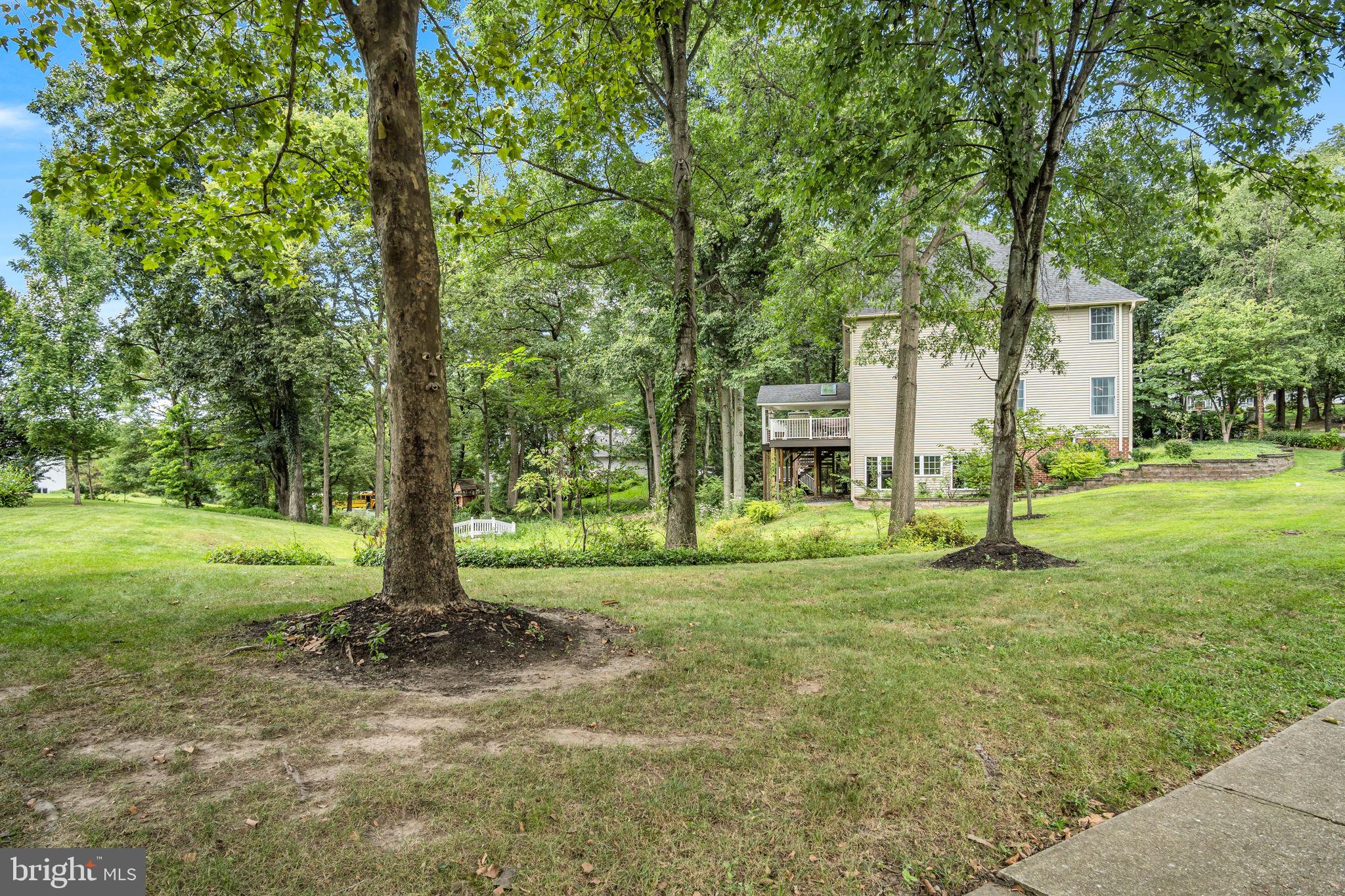 171 HAWTHORNE DRIVE