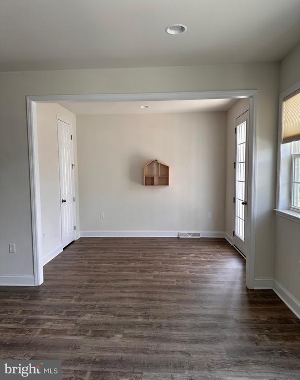 562 FAWN LANE