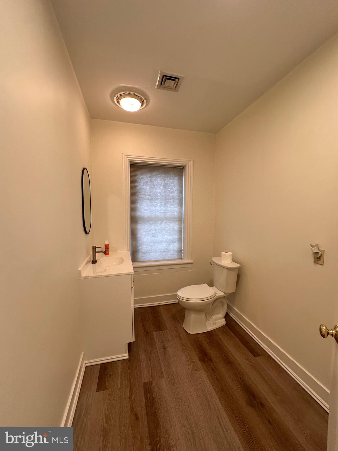 405 E CHOCOLATE AVENUE