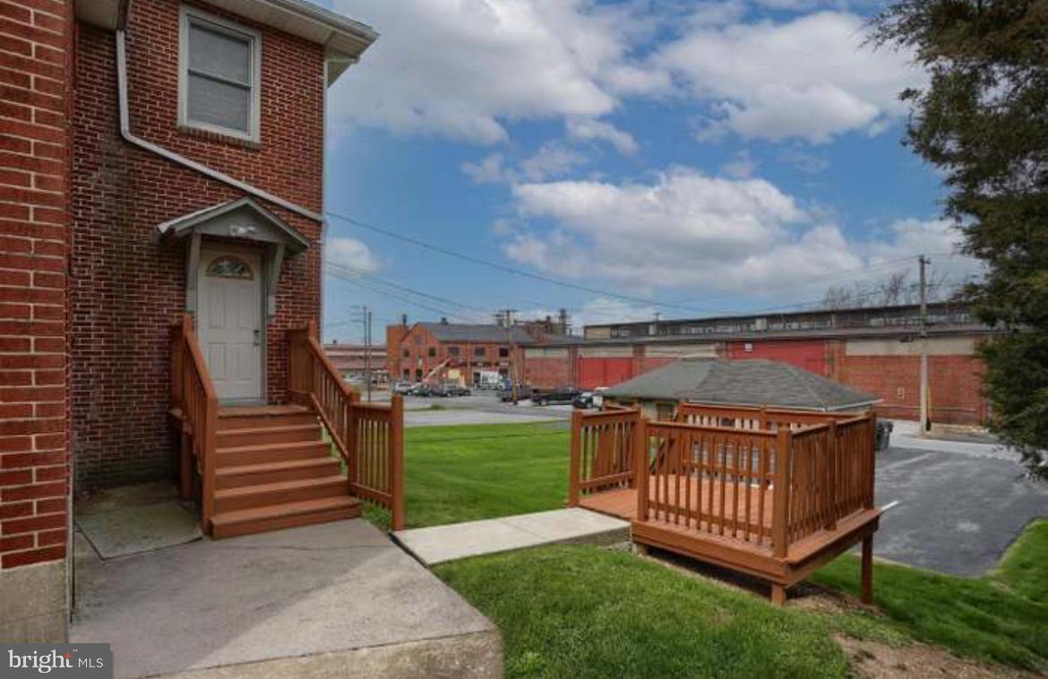 421 W CHOCOLATE AVENUE