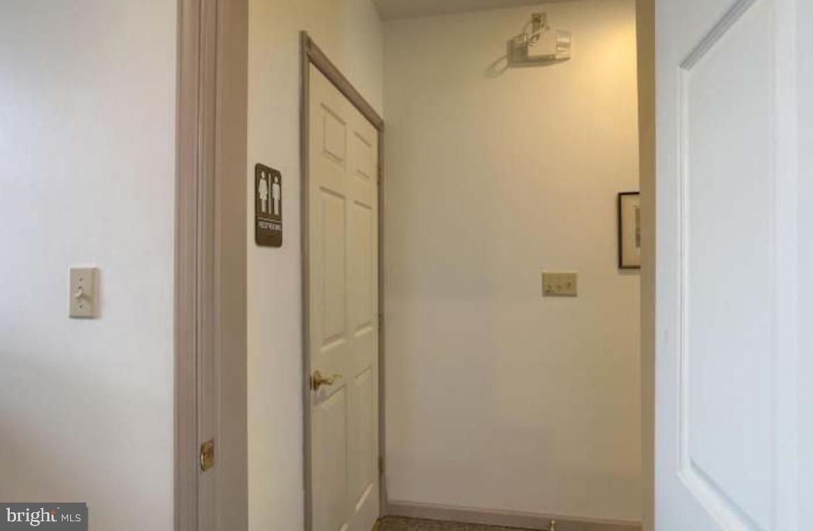 421 W CHOCOLATE AVENUE