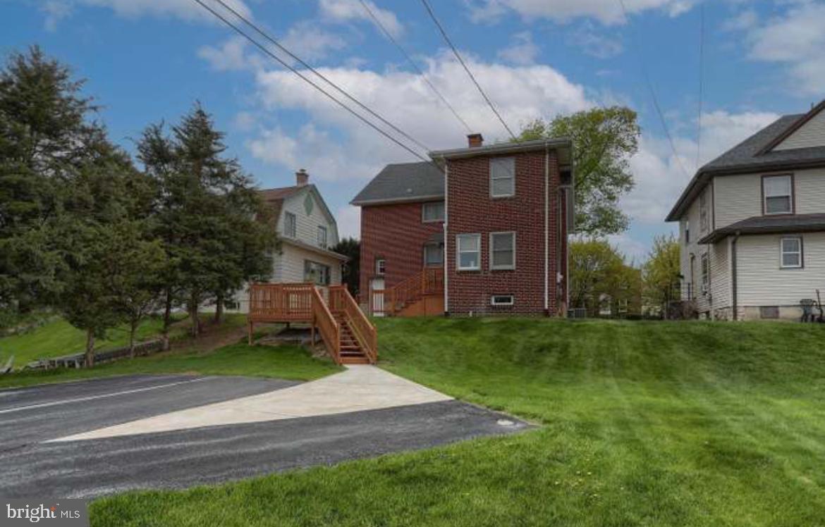 421 W CHOCOLATE AVENUE