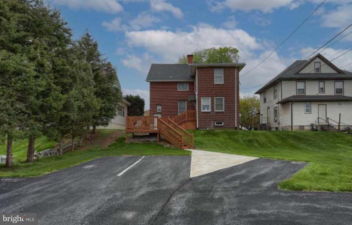 421 W CHOCOLATE AVENUE