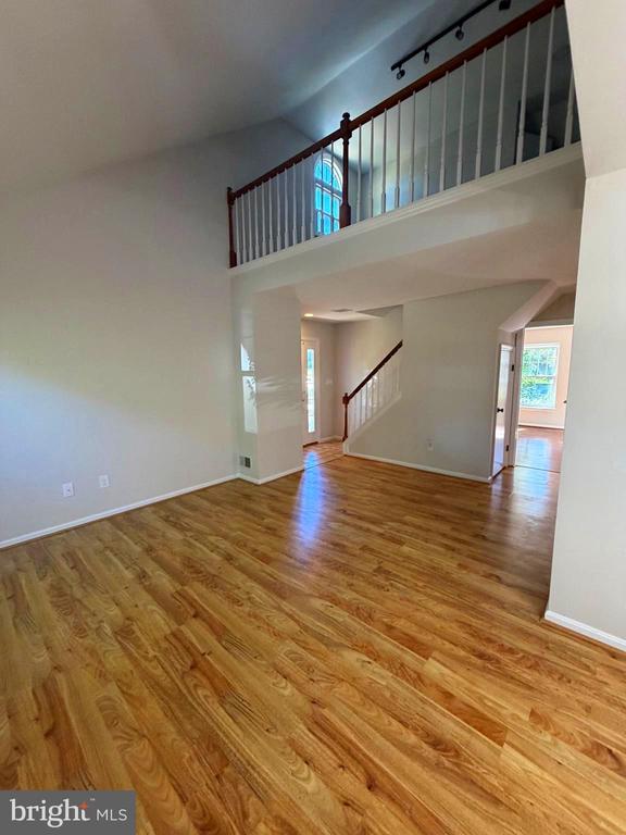 209 CRESCENT DRIVE