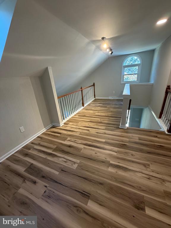 209 CRESCENT DRIVE