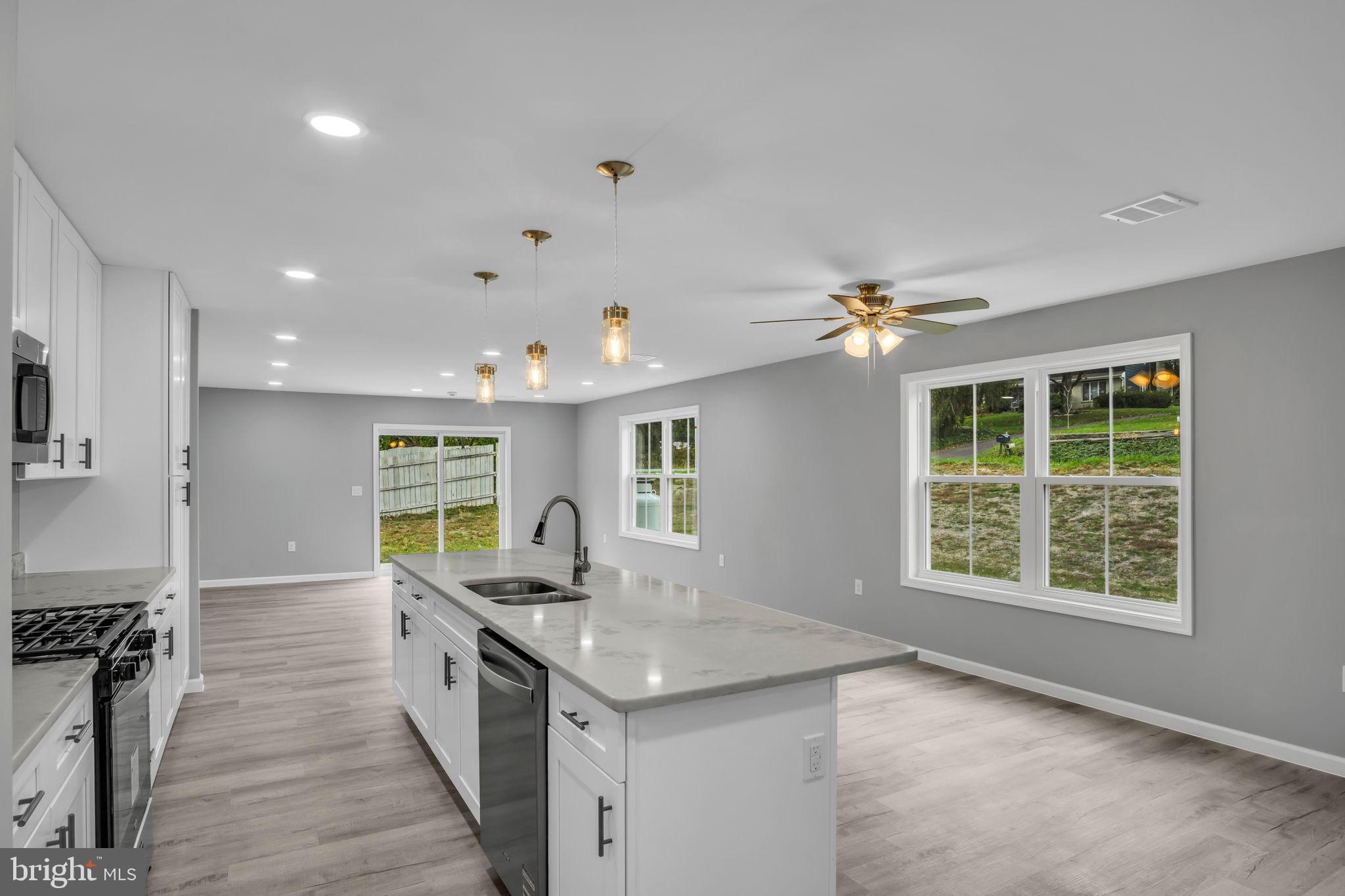 1500 EMBASSY DR UNIT B