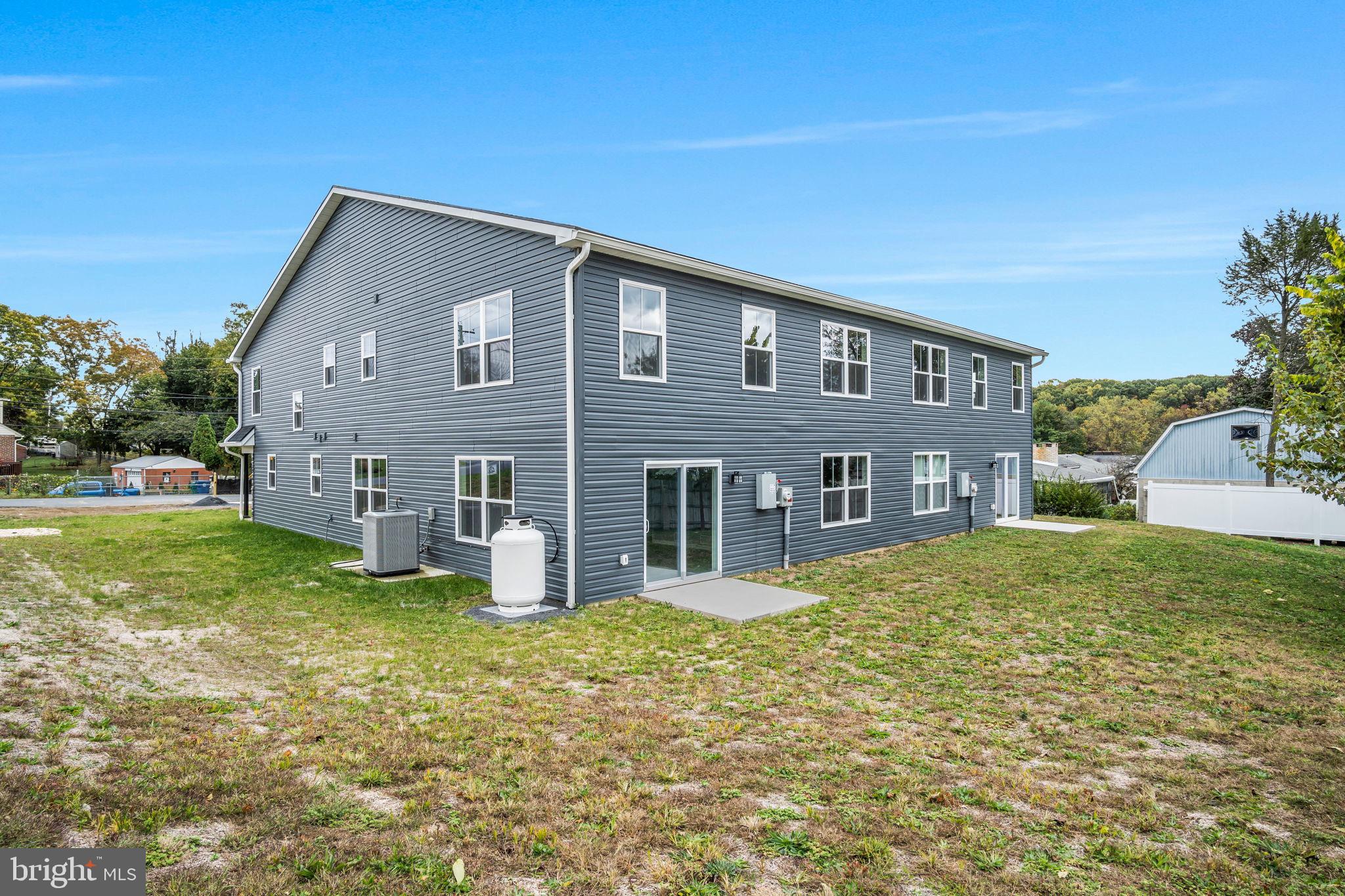 1500 EMBASSY DR UNIT B