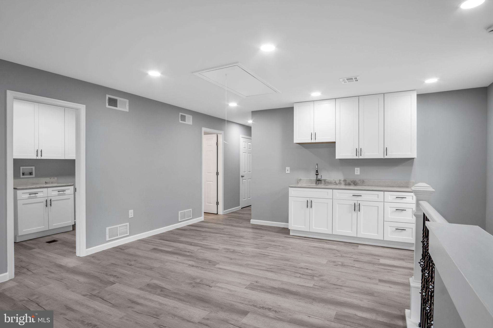 1500 EMBASSY DR UNIT B