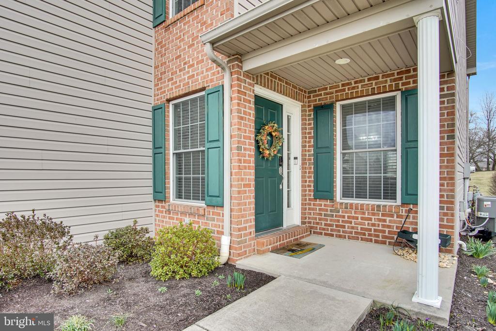 494 QUIGGLEY CIRCLE