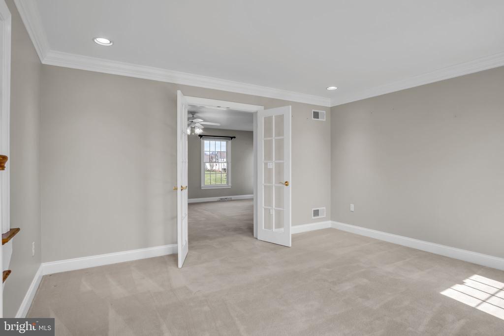 1325 PHEASANT RUN ROAD