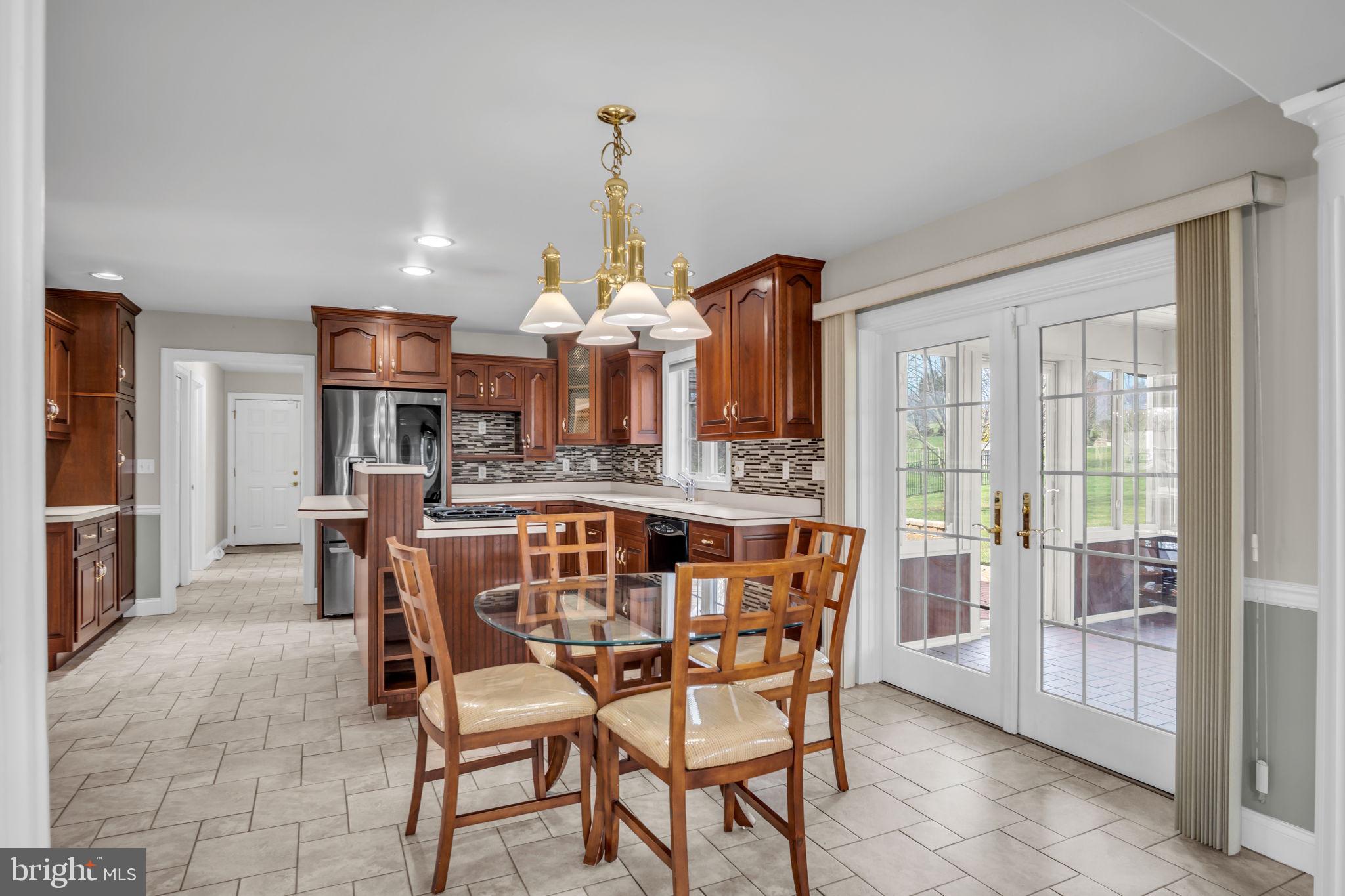 1325 PHEASANT RUN ROAD