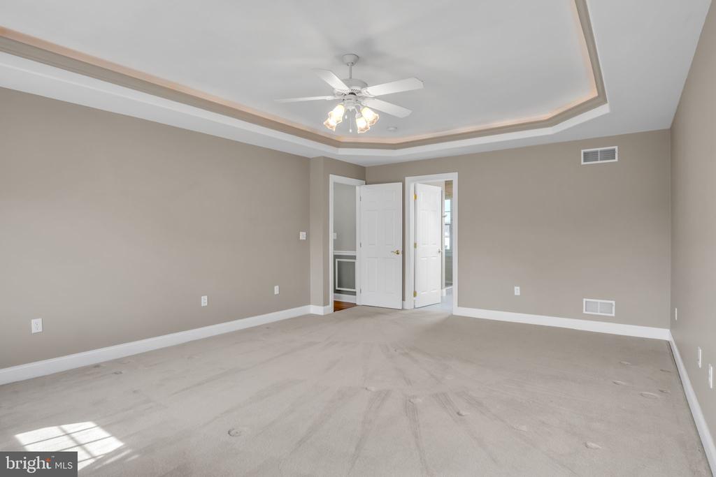 1325 PHEASANT RUN ROAD