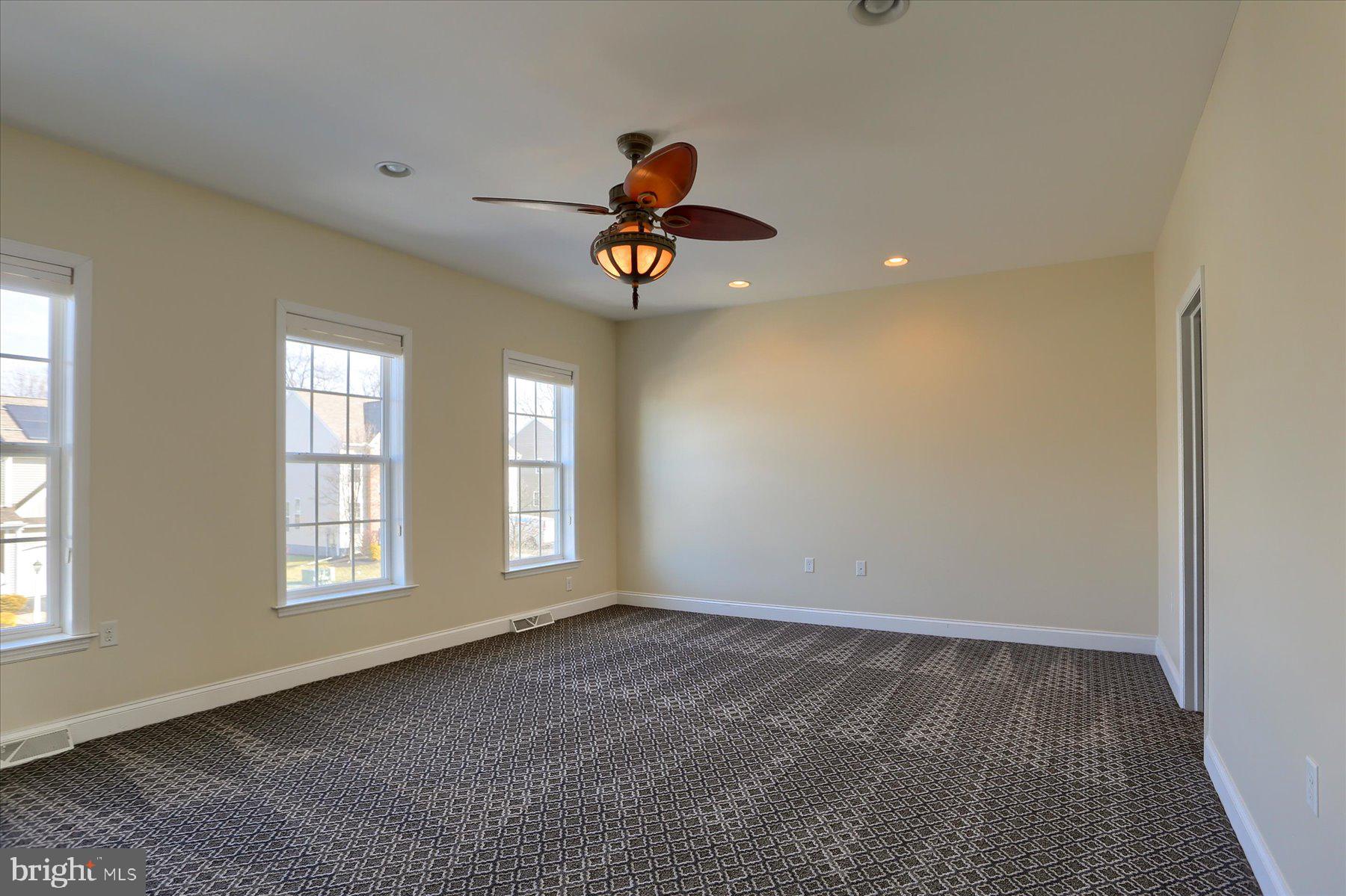 978 POWDER HORN DRIVE