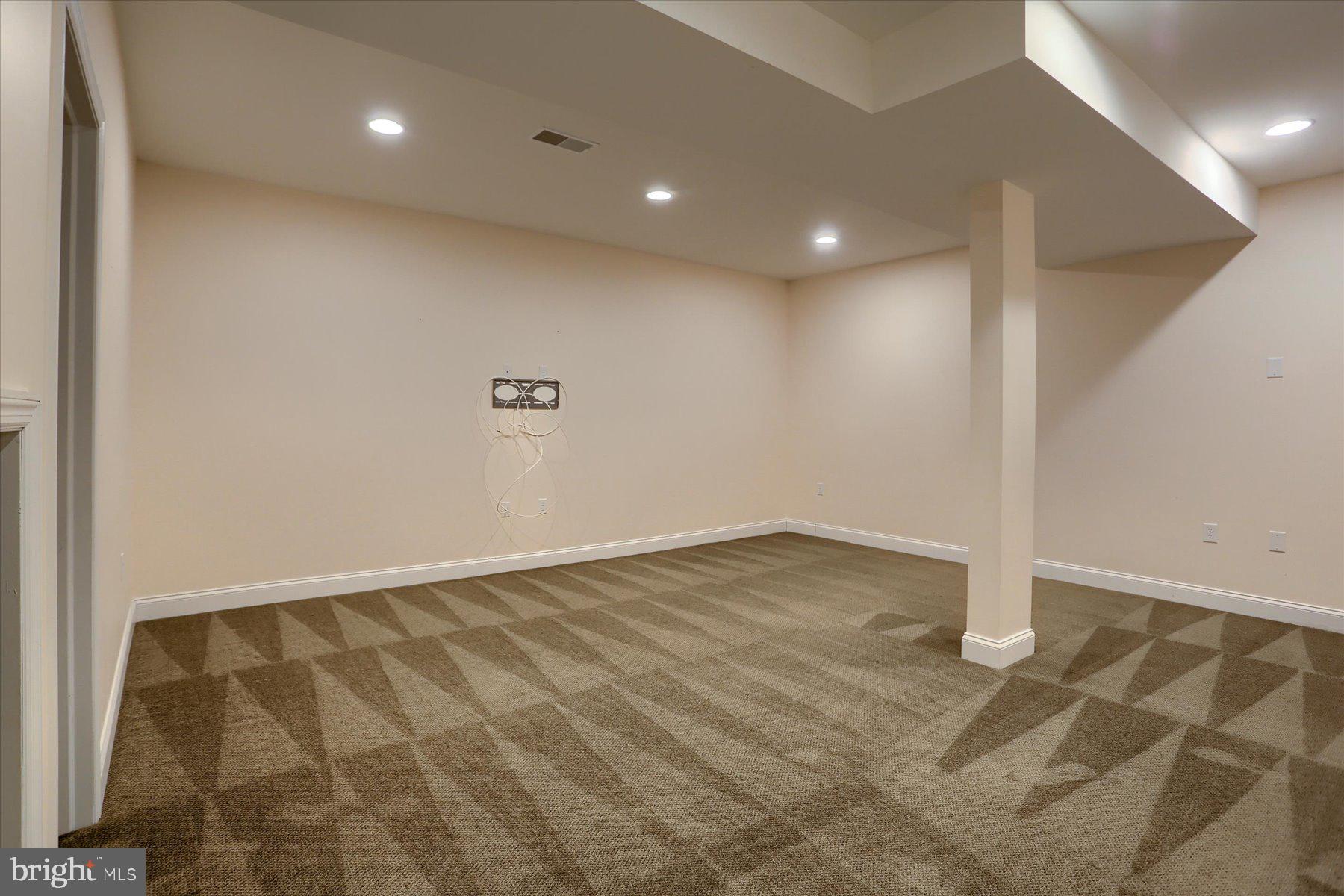 978 POWDER HORN DRIVE