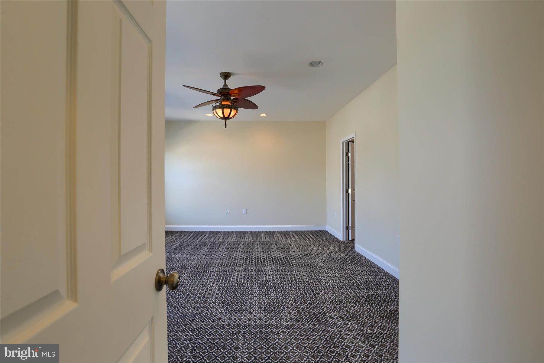 978 POWDER HORN DRIVE