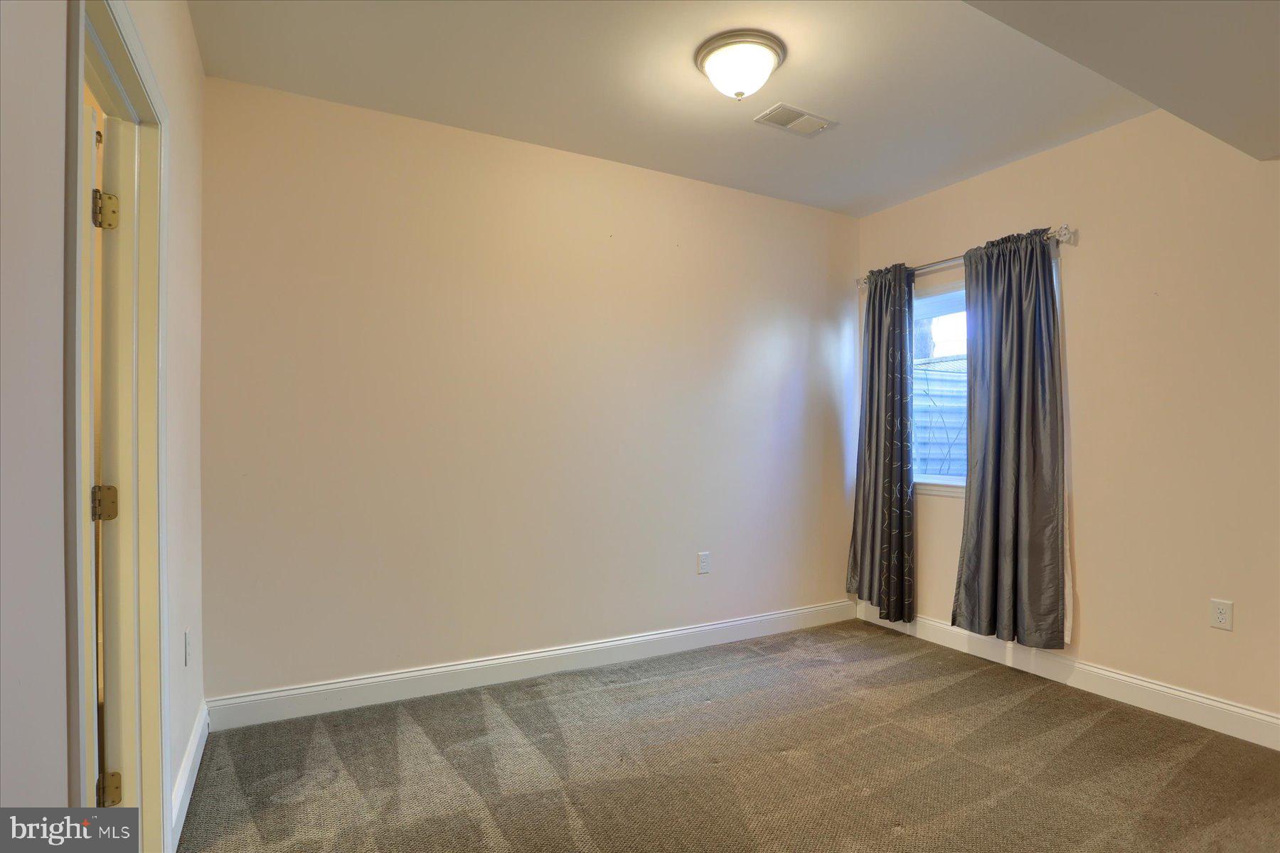 978 POWDER HORN DRIVE