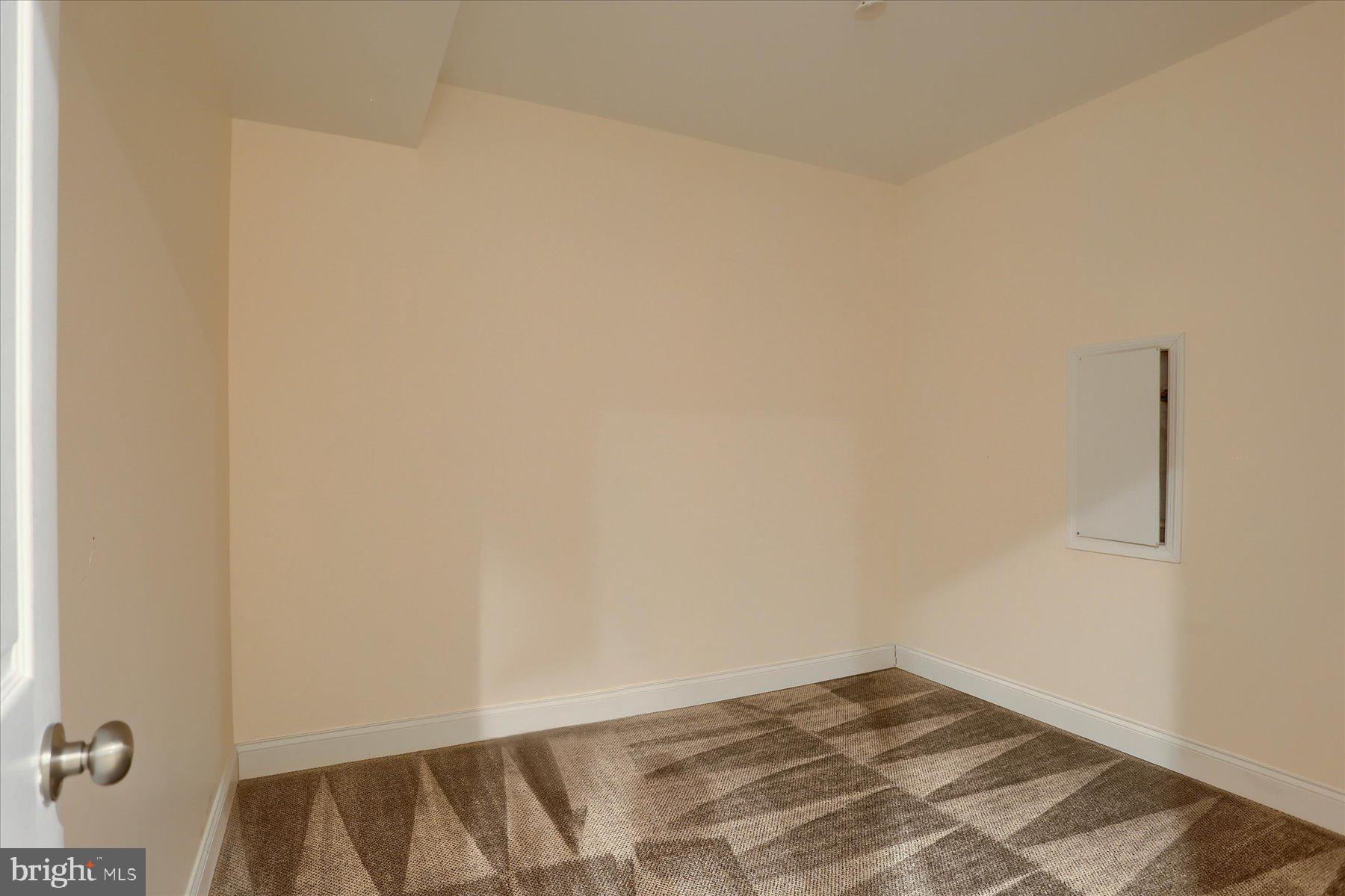 978 POWDER HORN DRIVE