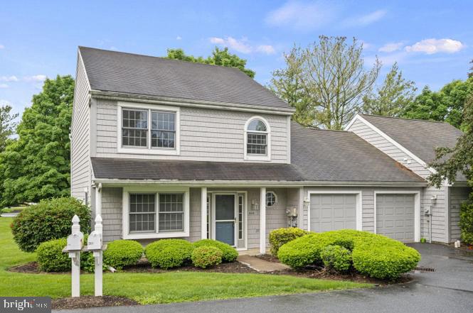 262 CRESCENT DRIVE