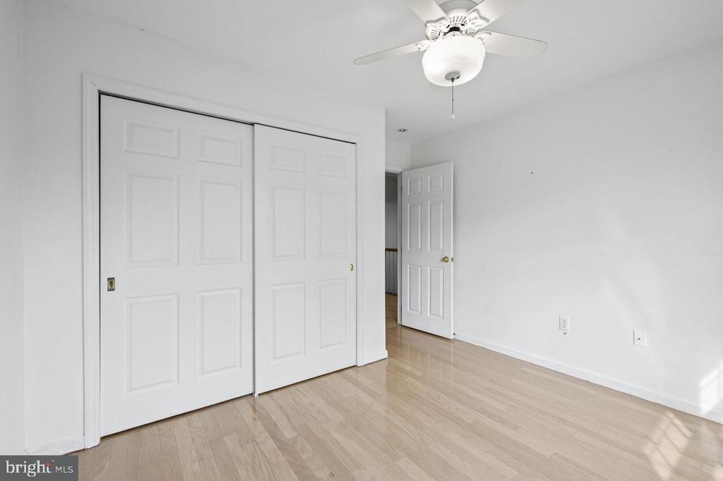 262 CRESCENT DRIVE